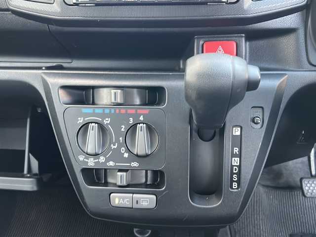 ダイハツ ミラ イース L SAⅢ 山形県 2018(平30)年 5.9万km ブラックマイカメタリック 4WD/衝突軽減システム/スマートアシスト/横滑り防止装置/オートマチックハイビーム/前後コーナーセンサー/社外ナビ/（Bluetooth/AM/FM/ワンセグ）/アイドリングストップ/純正フロアマット/スチールホイール車載４本