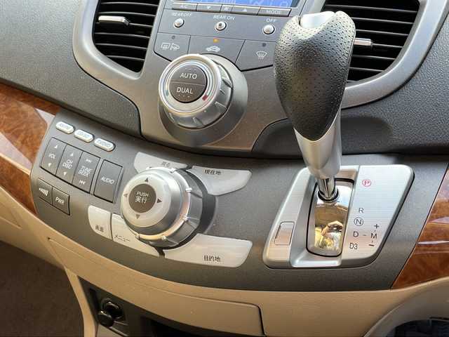 ホンダ オデッセイ M 宮城県 2006(平18)年 9.6万km プレミアムホワイトパール ・サンルーフ・4WD・純正HDDナビ・BT・フルセグTV・バックモニター・レザー調シートカバー・オートライト・社外17インチアルミホイール・フロアマット・リモコンキー