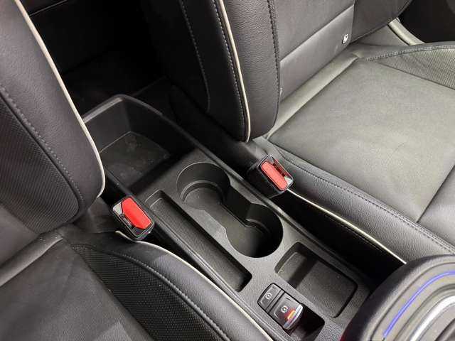 ルノー ルノー ルーテシア インテンス テックパック 千葉県 2021(令3)年 4.9万km 青Ｍ ACC　/黒革　/TV　　/360°　/BOSEサウンド　/CarPlay　/Bluetooth接続　/シートヒーター　/ステアリングヒーター　/LEDライト　/オートハイビーム　/衝突軽減B　/BSM　/LKA　/パーキングセンサー　/ETC　/ドラレコ