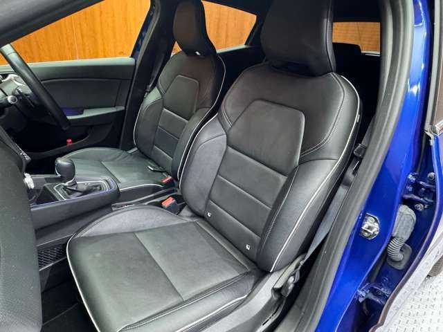 ルノー ルノー ルーテシア インテンス テックパック 千葉県 2021(令3)年 4.9万km 青Ｍ ACC　/黒革　/TV　　/360°　/BOSEサウンド　/CarPlay　/Bluetooth接続　/シートヒーター　/ステアリングヒーター　/LEDライト　/オートハイビーム　/衝突軽減B　/BSM　/LKA　/パーキングセンサー　/ETC　/ドラレコ