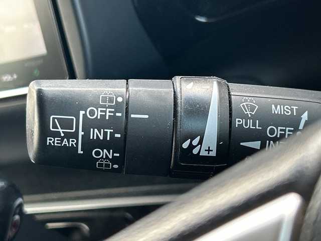 ホンダ Ｎ ＢＯＸ カスタム SSブラックSパッケージ 鹿児島県 2017(平29)年 9.5万km クリスタルブラックパール フルセグＴＶ/ＥＴＣ/ナビ/Ｂｌｕｅｔｏｏｔｈ接続/バックカメラ/プッシュスタート/スマートキー/ドライブレコーダー/シートヒーター/純正フロアマット/両側パワースライドドア/純正アルミホイール/横滑り防止装置/オートライト/LEDライト