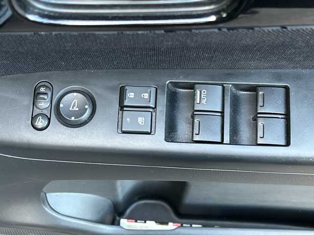 ホンダ Ｎ ＢＯＸ カスタム SSブラックSパッケージ 鹿児島県 2017(平29)年 9.5万km クリスタルブラックパール フルセグＴＶ/ＥＴＣ/ナビ/Ｂｌｕｅｔｏｏｔｈ接続/バックカメラ/プッシュスタート/スマートキー/ドライブレコーダー/シートヒーター/純正フロアマット/両側パワースライドドア/純正アルミホイール/横滑り防止装置/オートライト/LEDライト