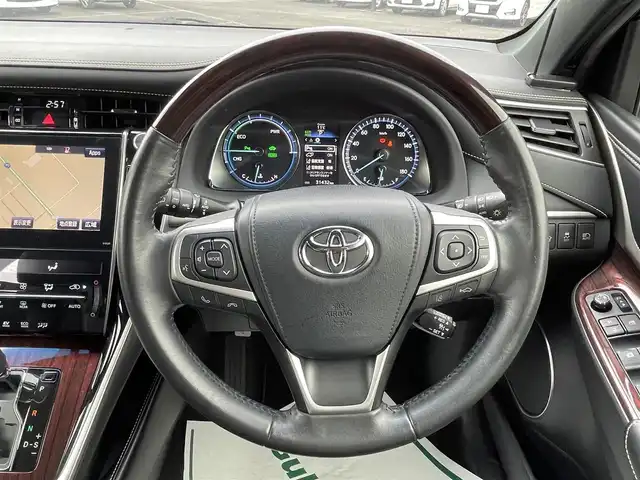 トヨタ ハリアー ハイブリッド プレミアム アドバンスドP 道央・札幌 2016(平28)年 3.2万km ブラック 4WD/純正SDナビ/フルセグTV/DVD/CD/BT/プリクラッシュセーフティ/パワーバックドア/JBLサウンド/ドライブレコーダー/社外エンジンスターター/アラウンドビューモニター/レーンディパーチャーアラート/クルーズコントロール/インテリジェントクリアランスソナー/オートマチックハイビーム/横滑り防止/LEDヘッドライト/LEDフォグ/ハーフレザーシート/D席パワーシート/プッシュスタート/スマートキー/ビルトインETC/電格ミラー/夏タイヤ純正アルミ積込/235/55R18 2022年 5mm