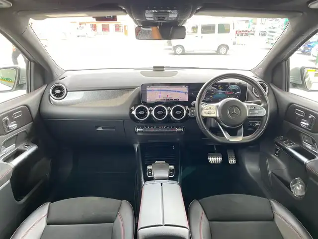 メルセデス・ベンツ Ｂ２００ｄ AMGライン 東京都 2019(令1)年 3.6万km イリジウムシルバー サンルーフ/純正ナビ/USB/Bluetooth/フルセグTV/バックカメラ/アクティブブレーキアシスト/アクティブレーンキーピングアシスト/アクティブパーキングアシスト/ブラインドスポットモニター/クルーズコントロール/ハーフレザーシート/前席パワーシート/前席シートヒーター/パドルシフト付き革巻きステアリング/ドライブレコーダー/ビルトインETC2.0/スマートキー×2/純正フロアマット/取扱説明書/ナビ取扱説明書/保証書