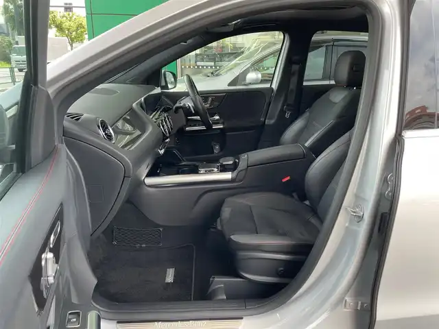 メルセデス・ベンツ Ｂ２００ｄ AMGライン 東京都 2019(令1)年 3.6万km イリジウムシルバー サンルーフ/純正ナビ/USB/Bluetooth/フルセグTV/バックカメラ/アクティブブレーキアシスト/アクティブレーンキーピングアシスト/アクティブパーキングアシスト/ブラインドスポットモニター/クルーズコントロール/ハーフレザーシート/前席パワーシート/前席シートヒーター/パドルシフト付き革巻きステアリング/ドライブレコーダー/ビルトインETC2.0/スマートキー×2/純正フロアマット/取扱説明書/ナビ取扱説明書/保証書