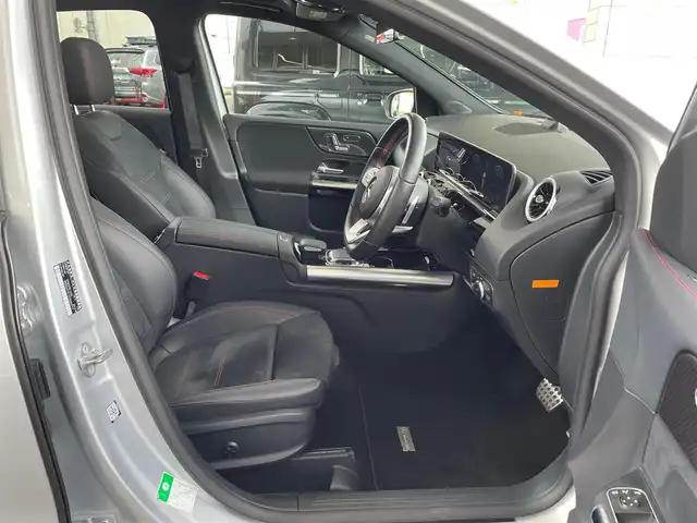 メルセデス・ベンツ Ｂ２００ｄ AMGライン 東京都 2019(令1)年 3.6万km イリジウムシルバー サンルーフ/純正ナビ/USB/Bluetooth/フルセグTV/バックカメラ/アクティブブレーキアシスト/アクティブレーンキーピングアシスト/アクティブパーキングアシスト/ブラインドスポットモニター/クルーズコントロール/ハーフレザーシート/前席パワーシート/前席シートヒーター/パドルシフト付き革巻きステアリング/ドライブレコーダー/ビルトインETC2.0/スマートキー×2/純正フロアマット/取扱説明書/ナビ取扱説明書/保証書