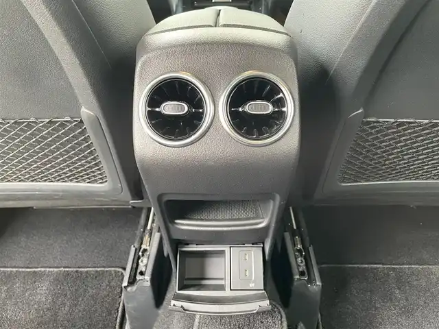メルセデス・ベンツ Ｂ２００ｄ AMGライン 東京都 2019(令1)年 3.6万km イリジウムシルバー サンルーフ/純正ナビ/USB/Bluetooth/フルセグTV/バックカメラ/アクティブブレーキアシスト/アクティブレーンキーピングアシスト/アクティブパーキングアシスト/ブラインドスポットモニター/クルーズコントロール/ハーフレザーシート/前席パワーシート/前席シートヒーター/パドルシフト付き革巻きステアリング/ドライブレコーダー/ビルトインETC2.0/スマートキー×2/純正フロアマット/取扱説明書/ナビ取扱説明書/保証書