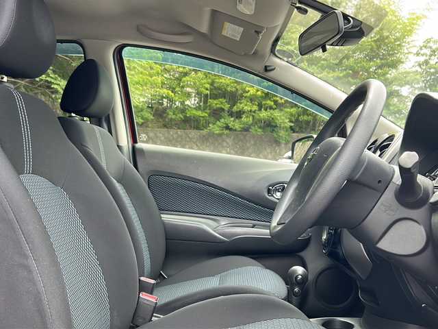 日産 ノート X 京都府 2015(平27)年 9.1万km ラディアントレッド ワンオーナー/純正ナビ/・BT Audio/フルセグTV/CD/DVD/バックカメラ/衝突被害軽減装置/レーンアシスト/横滑り防止装置/ETC/アイドリングストップ/プッシュスタート/ステアリングスイッチ/オートリトラクタブルミラー/純正ドアバイザー/純正フロアマット/保証書/取扱説明書