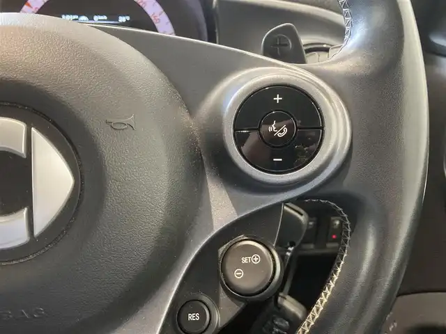 スマート ＭＣＣ スマート フォーフォー BRABUSスポーツ 熊本県 2018(平30)年 6.8万km 黒 ・キーレス/・ガラスルーフ/・衝突軽減ブレーキ/・パーキングアシスト/・レーンキープアシスト/・クルーズコントロール/・黒革シート/・前席シートヒーター /・社外メモリナビ/　【BD・Bluetooth・USB・SD・MSV】/・バックカメラ/・ETC/・フォグランプ/・純正マット