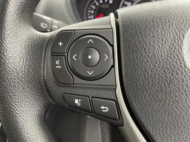 トヨタ ノア X 富山県 2018(平30)年 5.1万km ブラック 純正ナビ（AM/FM/CD/AUX/USB/BT）/ワンセグTV/バックカメラ/片側パワースライドドア/クルーズコントロール/横滑り防止装置/オートライト/LEDヘッドライト/ビルトインETC/リモコンキー/スペアキー有/アイドリングストップ/ドアバイザー/シートカバー/純正フロアマット/社外１５インチAW