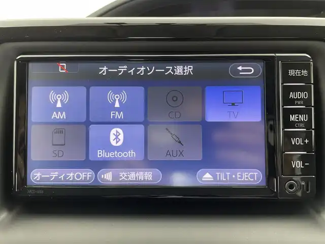 トヨタ ノア X 富山県 2018(平30)年 5.1万km ブラック 純正ナビ（AM/FM/CD/AUX/USB/BT）/ワンセグTV/バックカメラ/片側パワースライドドア/クルーズコントロール/横滑り防止装置/オートライト/LEDヘッドライト/ビルトインETC/リモコンキー/スペアキー有/アイドリングストップ/ドアバイザー/シートカバー/純正フロアマット/社外１５インチAW