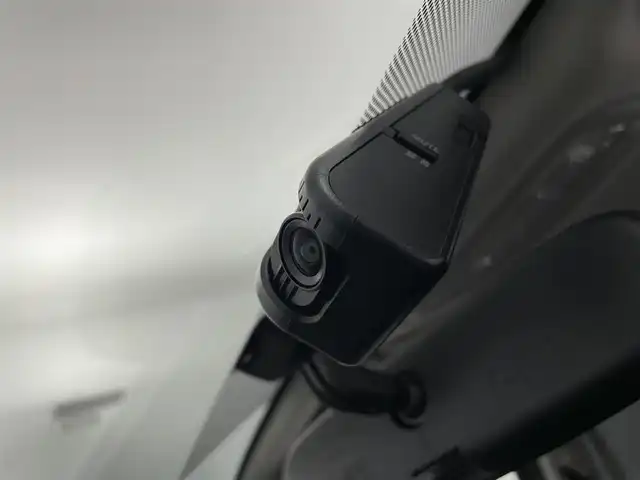 トヨタ ノア X 富山県 2018(平30)年 5.1万km ブラック 純正ナビ（AM/FM/CD/AUX/USB/BT）/ワンセグTV/バックカメラ/片側パワースライドドア/クルーズコントロール/横滑り防止装置/オートライト/LEDヘッドライト/ビルトインETC/リモコンキー/スペアキー有/アイドリングストップ/ドアバイザー/シートカバー/純正フロアマット/社外１５インチAW