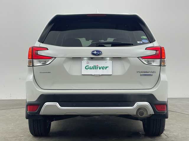 スバル フォレスター ハイブリッド アドバンス 兵庫県 2019(平31)年 3.6万km クリスタルホワイトP ・４WD/・純正8インチナビ/・Bluetooth/CD/DVD/SD/USB/Apple car /play/Android Auto/TV/・バックカメラ/・ビルトインETC/・デジタルインナーミラー/・前席パワーシート/・前席シートヒーター/・電動リアゲート/・ドライブレコーダー/・ハーフレザー/・パドルシフト/・MTモード付AT/・ステアリングヒーター/・ステアリング連動ヘッドランプ/・LEDヘッドライト/・オートライト/・横滑り防止装置/・衝突軽減ブレーキ/・先行車発進お知らせ/・レーダークルーズコントロール/・レーンキープアシスト/・コーナーセンサー/・後退速度リミッター/・ブラインドスポットモニター