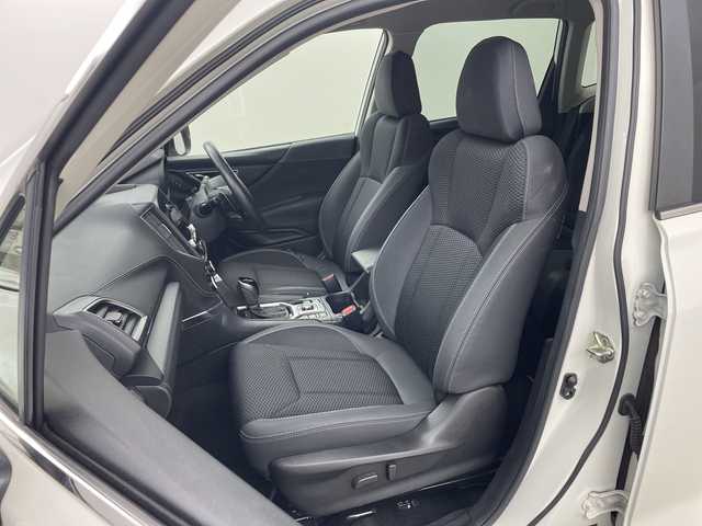 スバル フォレスター ハイブリッド アドバンス 兵庫県 2019(平31)年 3.6万km クリスタルホワイトP ・４WD/・純正8インチナビ/・Bluetooth/CD/DVD/SD/USB/Apple car /play/Android Auto/TV/・バックカメラ/・ビルトインETC/・デジタルインナーミラー/・前席パワーシート/・前席シートヒーター/・電動リアゲート/・ドライブレコーダー/・ハーフレザー/・パドルシフト/・MTモード付AT/・ステアリングヒーター/・ステアリング連動ヘッドランプ/・LEDヘッドライト/・オートライト/・横滑り防止装置/・衝突軽減ブレーキ/・先行車発進お知らせ/・レーダークルーズコントロール/・レーンキープアシスト/・コーナーセンサー/・後退速度リミッター/・ブラインドスポットモニター