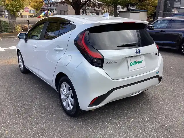 トヨタ アクア Z 神奈川県 2023(令5)年 1.2万km プラチナホワイトパールマイカ ワンオーナー/Toyota Safety Sense/・プリクラッシュセーフティ/・レーントレーシングアシスト/・オートマチックハイビーム/・レーダークルーズコントロール/・ブラインドスポットモニター/・クリアランスソナー/パノラミックビューモニター/プッシュスタート/純正10.5インチナビ/フルセグTV/ETC/100V電源/LEDヘッドライト/ドアバイザー/16インチ純正アルミホイール/スマートキー