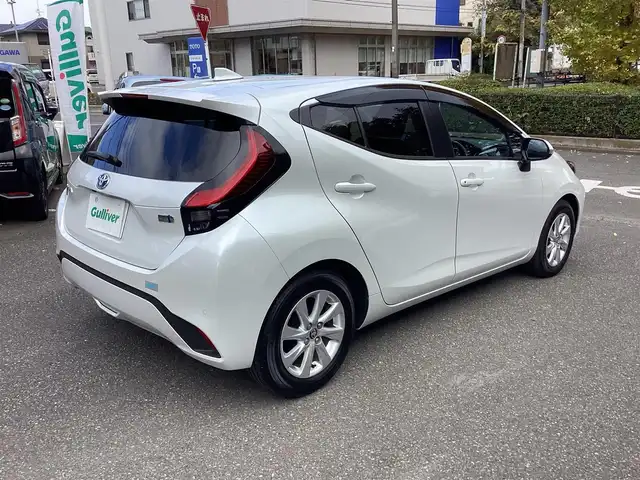 トヨタ アクア Z 神奈川県 2023(令5)年 1.2万km プラチナホワイトパールマイカ ワンオーナー/Toyota Safety Sense/・プリクラッシュセーフティ/・レーントレーシングアシスト/・オートマチックハイビーム/・レーダークルーズコントロール/・ブラインドスポットモニター/・クリアランスソナー/パノラミックビューモニター/プッシュスタート/純正10.5インチナビ/フルセグTV/ETC/100V電源/LEDヘッドライト/ドアバイザー/16インチ純正アルミホイール/スマートキー