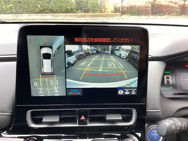 トヨタ アクア Z 神奈川県 2023(令5)年 1.2万km プラチナホワイトパールマイカ ワンオーナー/Toyota Safety Sense/・プリクラッシュセーフティ/・レーントレーシングアシスト/・オートマチックハイビーム/・レーダークルーズコントロール/・ブラインドスポットモニター/・クリアランスソナー/パノラミックビューモニター/プッシュスタート/純正10.5インチナビ/フルセグTV/ETC/100V電源/LEDヘッドライト/ドアバイザー/16インチ純正アルミホイール/スマートキー