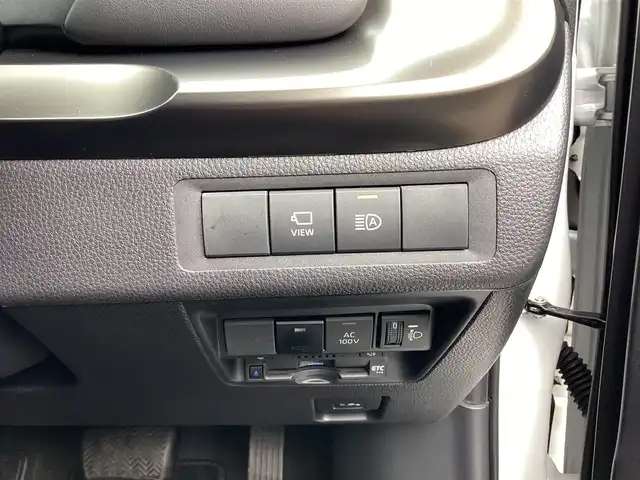 トヨタ アクア Z 神奈川県 2023(令5)年 1.2万km プラチナホワイトパールマイカ ワンオーナー/Toyota Safety Sense/・プリクラッシュセーフティ/・レーントレーシングアシスト/・オートマチックハイビーム/・レーダークルーズコントロール/・ブラインドスポットモニター/・クリアランスソナー/パノラミックビューモニター/プッシュスタート/純正10.5インチナビ/フルセグTV/ETC/100V電源/LEDヘッドライト/ドアバイザー/16インチ純正アルミホイール/スマートキー