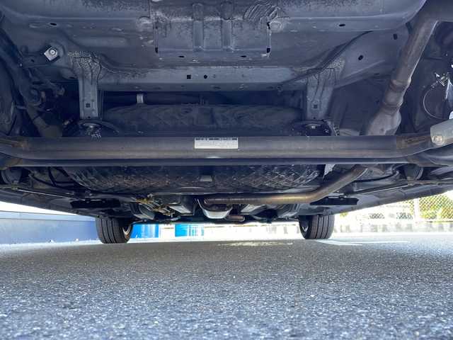 トヨタ ルーミー カスタムG－T 山口県 2017(平29)年 6.6万km ブラックマイカメタリック 純正SDナビ/Bluetoothオーディオ/フルセグテレビ/DVD再生/バックカメラ/Toyota Safety Sense/・衝突回避支援ブレーキ/・車線逸脱警報/・誤発進抑制/・先行車発進告知/・標識認識/・ふらつき警報/・プロアクティブドライビングアシスト/ETC/スマートキー/プッシュスタート/ドアバイザー/純正アルミホイール/両側オートスライドドア/クルーズコントロール/LEDヘッドライト/フォグライト