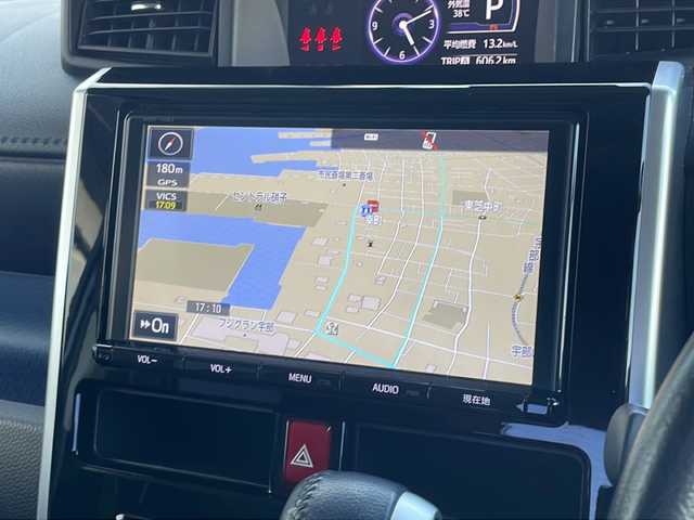 トヨタ ルーミー カスタムG－T 山口県 2017(平29)年 6.6万km ブラックマイカメタリック 純正SDナビ/Bluetoothオーディオ/フルセグテレビ/DVD再生/バックカメラ/Toyota Safety Sense/・衝突回避支援ブレーキ/・車線逸脱警報/・誤発進抑制/・先行車発進告知/・標識認識/・ふらつき警報/・プロアクティブドライビングアシスト/ETC/スマートキー/プッシュスタート/ドアバイザー/純正アルミホイール/両側オートスライドドア/クルーズコントロール/LEDヘッドライト/フォグライト
