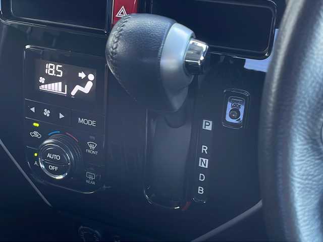 トヨタ ルーミー カスタムG－T 山口県 2017(平29)年 6.6万km ブラックマイカメタリック 純正SDナビ/Bluetoothオーディオ/フルセグテレビ/DVD再生/バックカメラ/Toyota Safety Sense/・衝突回避支援ブレーキ/・車線逸脱警報/・誤発進抑制/・先行車発進告知/・標識認識/・ふらつき警報/・プロアクティブドライビングアシスト/ETC/スマートキー/プッシュスタート/ドアバイザー/純正アルミホイール/両側オートスライドドア/クルーズコントロール/LEDヘッドライト/フォグライト