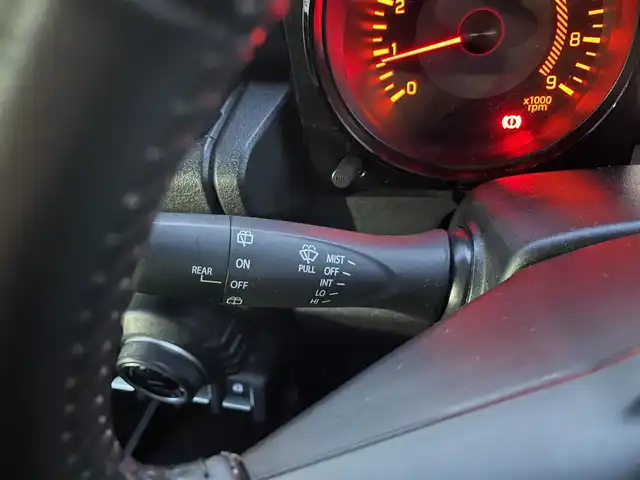 スズキ ジムニー XC 愛知県 2020(令2)年 2.9万km ブルーイッシュブラックパール3 パートタイム4WD車/・カロッツェリアHDDナビ/・フルセグテレビ/・CD/DVD再生機能/・ミュージックサーバー（HDD録音機能）/・Bluetooth接続/・ETC/・コムテック３６０度全方位ドライブレコーダー/・本革調シートカバー/・シートヒーター（運転席・助手席）/・純正16インチアルミホイール/・背面タイヤ/・純正LEDヘッドライト/・オートマチックハイビーム/・衝突軽減ブレーキ/・レーンキープアシスト/・スマートキー/・プッシュスタート/・オートエアコン/・クルーズコントロール