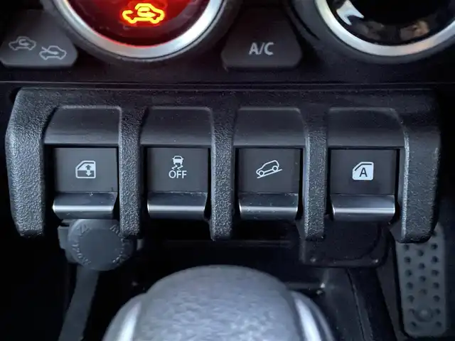 スズキ ジムニー XC 愛知県 2020(令2)年 2.9万km ブルーイッシュブラックパール3 パートタイム4WD車/・カロッツェリアHDDナビ/・フルセグテレビ/・CD/DVD再生機能/・ミュージックサーバー（HDD録音機能）/・Bluetooth接続/・ETC/・コムテック３６０度全方位ドライブレコーダー/・本革調シートカバー/・シートヒーター（運転席・助手席）/・純正16インチアルミホイール/・背面タイヤ/・純正LEDヘッドライト/・オートマチックハイビーム/・衝突軽減ブレーキ/・レーンキープアシスト/・スマートキー/・プッシュスタート/・オートエアコン/・クルーズコントロール