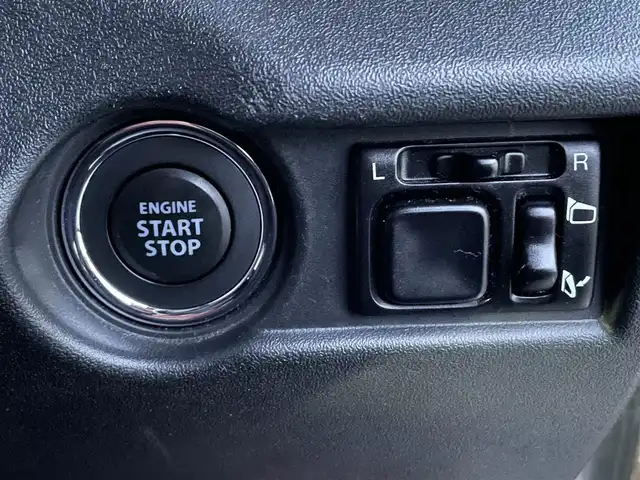 スズキ ジムニー XC 愛知県 2020(令2)年 2.9万km ブルーイッシュブラックパール3 パートタイム4WD車/・カロッツェリアHDDナビ/・フルセグテレビ/・CD/DVD再生機能/・ミュージックサーバー（HDD録音機能）/・Bluetooth接続/・ETC/・コムテック３６０度全方位ドライブレコーダー/・本革調シートカバー/・シートヒーター（運転席・助手席）/・純正16インチアルミホイール/・背面タイヤ/・純正LEDヘッドライト/・オートマチックハイビーム/・衝突軽減ブレーキ/・レーンキープアシスト/・スマートキー/・プッシュスタート/・オートエアコン/・クルーズコントロール