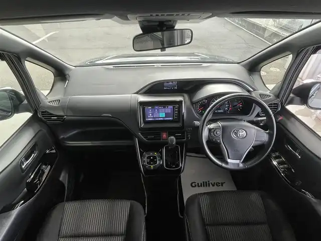 トヨタ ヴォクシー ZS 煌Ⅱ 福岡県 2019(令1)年 5.4万km ブラック 純正7型SDナビ(フルセグTV/CD/BT)/バックカメラ/トヨタセーフティーセンス/コーナーセンサー/両側パワスラ/ETC/USBポート/純正LEDヘッドライト/純正フロアマット/純正16インチアルミホイール/スマートキー/プッシュスタート