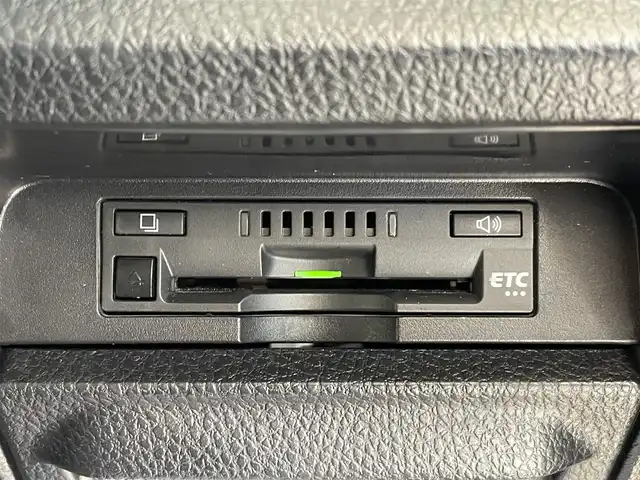 トヨタ ヴォクシー ZS 煌Ⅱ 福岡県 2019(令1)年 5.4万km ブラック 純正7型SDナビ(フルセグTV/CD/BT)/バックカメラ/トヨタセーフティーセンス/コーナーセンサー/両側パワスラ/ETC/USBポート/純正LEDヘッドライト/純正フロアマット/純正16インチアルミホイール/スマートキー/プッシュスタート