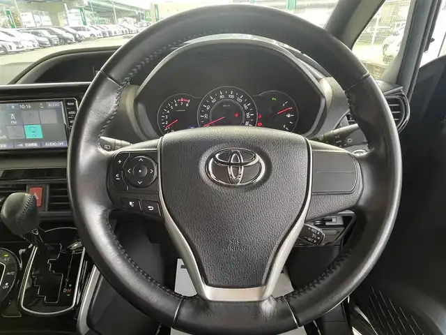 トヨタ ヴォクシー ZS 煌Ⅱ 福岡県 2019(令1)年 5.4万km ブラック 純正7型SDナビ(フルセグTV/CD/BT)/バックカメラ/トヨタセーフティーセンス/コーナーセンサー/両側パワスラ/ETC/USBポート/純正LEDヘッドライト/純正フロアマット/純正16インチアルミホイール/スマートキー/プッシュスタート