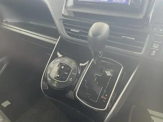 トヨタ ヴォクシー ZS 煌Ⅱ 福岡県 2019(令1)年 5.4万km ブラック 純正7型SDナビ(フルセグTV/CD/BT)/バックカメラ/トヨタセーフティーセンス/コーナーセンサー/両側パワスラ/ETC/USBポート/純正LEDヘッドライト/純正フロアマット/純正16インチアルミホイール/スマートキー/プッシュスタート