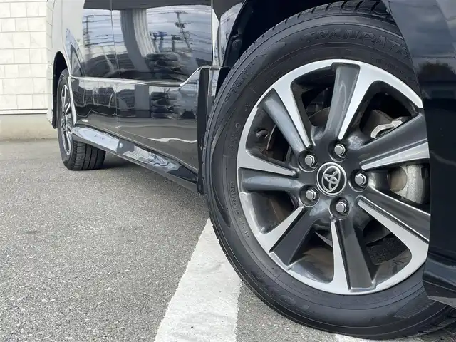 トヨタ ヴォクシー ZS 煌Ⅱ 福岡県 2019(令1)年 5.4万km ブラック 純正7型SDナビ(フルセグTV/CD/BT)/バックカメラ/トヨタセーフティーセンス/コーナーセンサー/両側パワスラ/ETC/USBポート/純正LEDヘッドライト/純正フロアマット/純正16インチアルミホイール/スマートキー/プッシュスタート