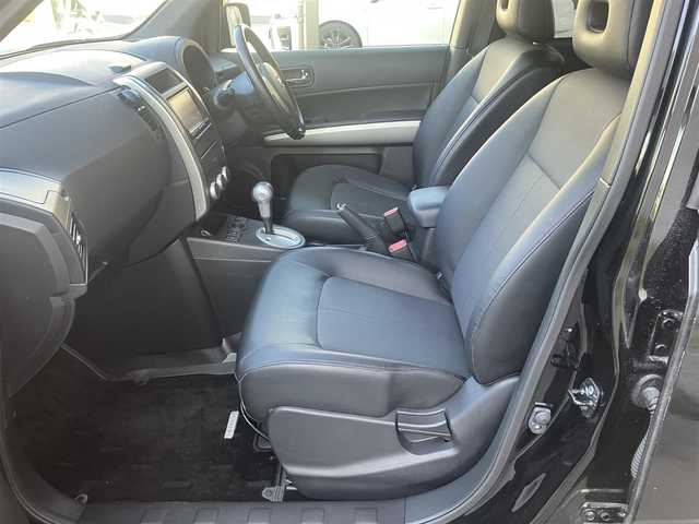 日産 エクストレイル 20X 岡山県 2012(平24)年 4.2万km ダイヤモンドブラック 純正メモリナビTV/DVDビデオ&CD/地デジ　フルセグ/Bluetoothオーディオ/バックカメラ/インテリキー/スペアキー有り/ビルトインETC/ドライブレコーダー/全席シートヒーター/オートライト/カプロンシート/保証書取説有り