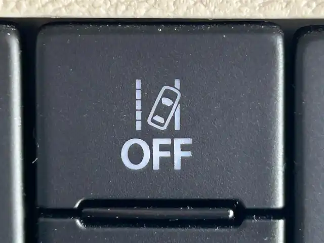 スズキ ラパン L 静岡県 2020(令2)年 2.2万km フォーンベージュM スズキセーフティーサポート/・デュアルセンサーブレーキサポート/・ハイビームアシスト/・誤発進抑制機能/・車線逸脱警報機能/・ふらつき警報機能/・先行車発進お知らせ機能/・後退時ブレーキサポート/・後方誤発進抑制機能/ケンウッド7インチナビ/FM/AM/iPod/SD/ワンセグTV/CD/Bluetooth/ビルトインETC/コーナーセンサー/オートライト/ドライブレコーダー/純正フロアマット/ベンチシート/フルフラットシート