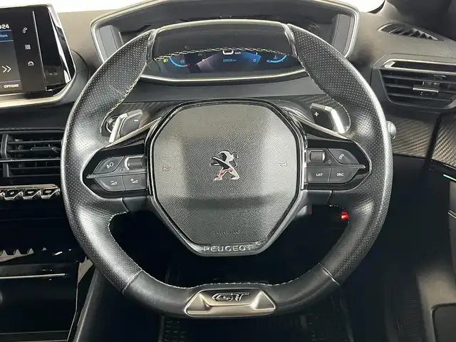 プジョー ２０８ GT ライン 山形県 2021(令3)年 2.9万km パール 純正ディスプレイオーディオ/・Bluetooth/USB/AppleCarPlay/AndroidAuto/ETC/インテリジェントハイビーム/パーキングセンサー/トラクションコントロール/アンビエンスライト/アクティブセーフティブレーキ/トラフィックサインインフォメーション/疲労検知システム/ブラインドスポットモニター/ハーフレザーシート /ワイヤレスチャージング/レーンキープアシスト/レーンポジショニングアシスト