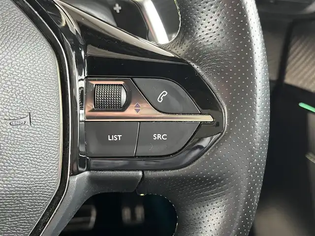 プジョー ２０８ GT ライン 山形県 2021(令3)年 2.9万km パール 純正ディスプレイオーディオ/・Bluetooth/USB/AppleCarPlay/AndroidAuto/ETC/インテリジェントハイビーム/パーキングセンサー/トラクションコントロール/アンビエンスライト/アクティブセーフティブレーキ/トラフィックサインインフォメーション/疲労検知システム/ブラインドスポットモニター/ハーフレザーシート /ワイヤレスチャージング/レーンキープアシスト/レーンポジショニングアシスト