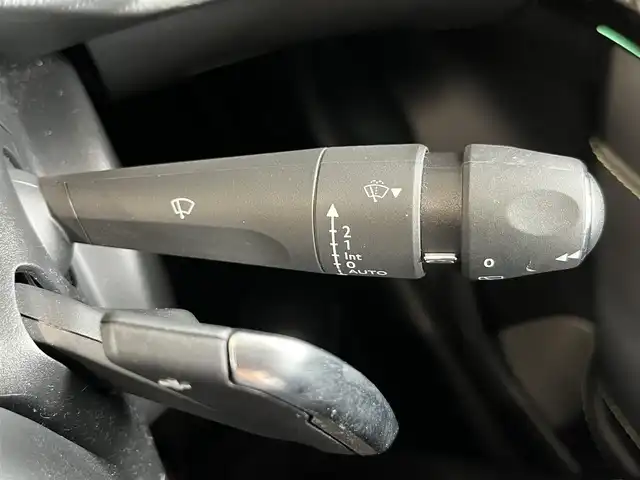 プジョー ２０８ GT ライン 山形県 2021(令3)年 2.9万km パール 純正ディスプレイオーディオ/・Bluetooth/USB/AppleCarPlay/AndroidAuto/ETC/インテリジェントハイビーム/パーキングセンサー/トラクションコントロール/アンビエンスライト/アクティブセーフティブレーキ/トラフィックサインインフォメーション/疲労検知システム/ブラインドスポットモニター/ハーフレザーシート /ワイヤレスチャージング/レーンキープアシスト/レーンポジショニングアシスト