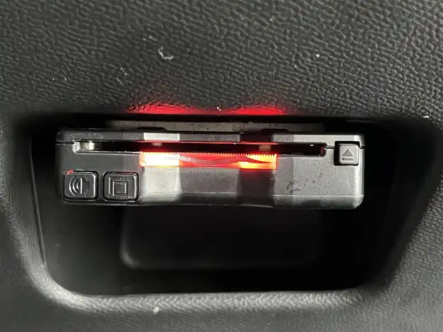 プジョー ２０８ GT ライン 山形県 2021(令3)年 2.9万km パール 純正ディスプレイオーディオ/・Bluetooth/USB/AppleCarPlay/AndroidAuto/ETC/インテリジェントハイビーム/パーキングセンサー/トラクションコントロール/アンビエンスライト/アクティブセーフティブレーキ/トラフィックサインインフォメーション/疲労検知システム/ブラインドスポットモニター/ハーフレザーシート /ワイヤレスチャージング/レーンキープアシスト/レーンポジショニングアシスト