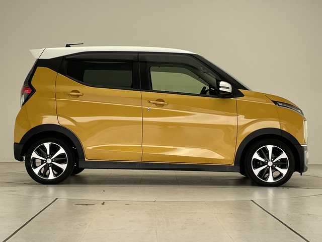 三菱 ｅＫクロス G プラスエディション 愛知県 2021(令3)年 3.7万km 黄 純正ディズプレイオーディオ　ナビ機能なし/全方位カメラ/シートヒーター/バックカメラ/コーナーセンサー/純正アルミホイール/オートライト/衝突軽減システム/ダウンヒルアシストコントロール/Bluetooth/ステアリングスイッチ/スマートキー/プッシュスタート