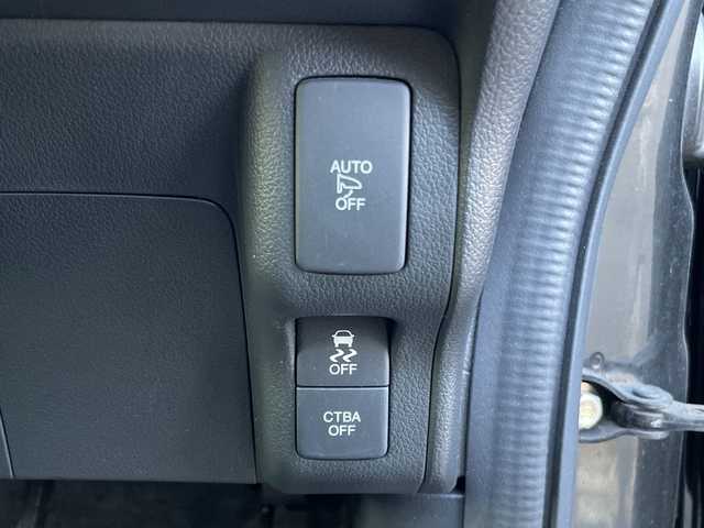 ホンダ Ｎ ＢＯＸ G SSパッケージ 山梨県 2017(平29)年 7.5万km クリスタルブラックパール 社外SDナビ/衝突軽減ブレーキ/ＣＤ/ＤＶＤ/ＢＴ/フルセグテレビ/バックカメラ/アイドリングストップ/プッシュスタート/両側パワースライドドア/ETC/純正HIDヘッドライト