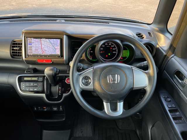 ホンダ Ｎ ＢＯＸ G SSパッケージ 山梨県 2017(平29)年 7.5万km クリスタルブラックパール 社外SDナビ/衝突軽減ブレーキ/ＣＤ/ＤＶＤ/ＢＴ/フルセグテレビ/バックカメラ/アイドリングストップ/プッシュスタート/両側パワースライドドア/ETC/純正HIDヘッドライト