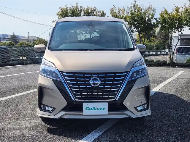 日産 セレナ ハイウェイスター V 群馬県 2020(令2)年 3.4万km カシミヤグレージュ ○純正ナビ/○フルセグTV/○バックカメラ/〇アラウンドビューモニター/〇フリップダウンモニター/〇パワースライドドア（両側）/○ビルトインETC/○ドライブレコーダー/○プロパイロット/○ハイビームアシスト/〇エマージェンシーブレーキ/〇セーフティパックB/○純正16インチアルミホイール/○LEDヘッドランプ/○オートライト/○フォグランプ/○革巻きステアリングホイール/〇足踏式パーキングブレーキ/〇オートブレーキホールド/○インテリジェントキー/〇禁煙車