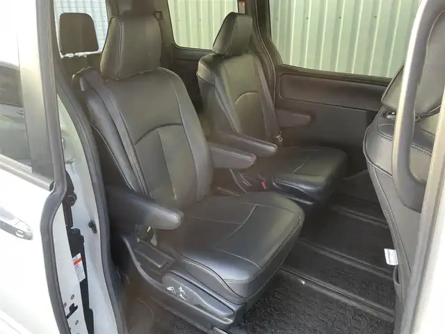トヨタ ヴォクシー ZS 煌Ⅱ 福岡県 2019(令1)年 2.9万km ホワイトパールクリスタルシャイン トヨタセーフティセンス/PCS/LDA/クリアランスソナー/横滑り防止装置/アルパイン１１型ナビ/フルセグTV/CD/DVD/BT/SD/AM/FM/バックカメラ/両側パワースライドドア/クルーズコントロール/前後ドラレコ/オートハイビーム/ステアリングリモコン/純正１６アルミ/ＥＴＣ/ウォークスルー/スマートキー/プッシュスタート