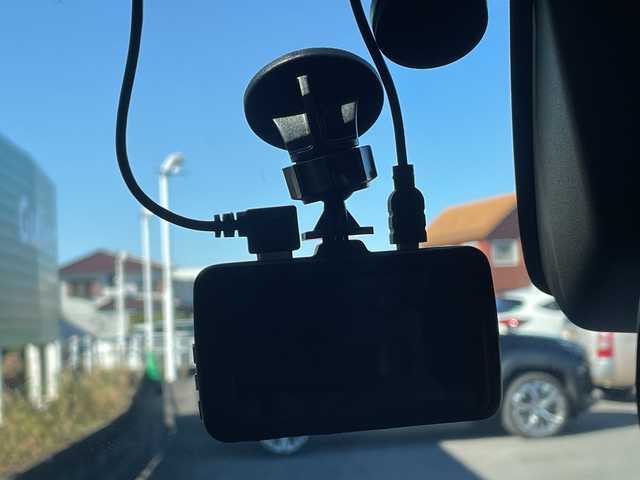 ダイハツ キャスト スタイル G SAⅢ 茨城県 2017(平29)年 4.5万km ファイアークォーツレッドM 社外ナビ/Bluetooth/フルセグTV/バックカメラ/ベンチシート/ドライブレコーダー/横滑り防止装置/オートライト/オートマチックハイビーム/LEDヘッドライト/フロアマット/純正15インチアルミホイール/スマートキー