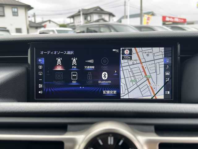 レクサス ＲＣ 300 Fスポーツ 佐賀県 2018(平30)年 7.1万km ホワイトノーヴァガラスフレーク エンジンスタートボタン/保証書/取扱説明書/記録簿/MTモード付AT/アイドリングストップ/スマートキー/スペアキー有/追従走行付クルーズコントロール/Bluetooth接続/CD/USB入力端子/ビルトインETC/バックカメラ/AUX/フルセグTV/純正ナビ/サンルーフ/電動リアゲート/純正フロアマット/前席パワーシート/前席シートヒーター/前席エアシート/ABS/横滑り防止装置/前後コーナーセンサー/LEDヘッドライト/メモリアルシート/パドルシフト/ステアリングヒーター/クリアランスソナー/PSSS/ステアリングスイッチ/革巻ステアリング