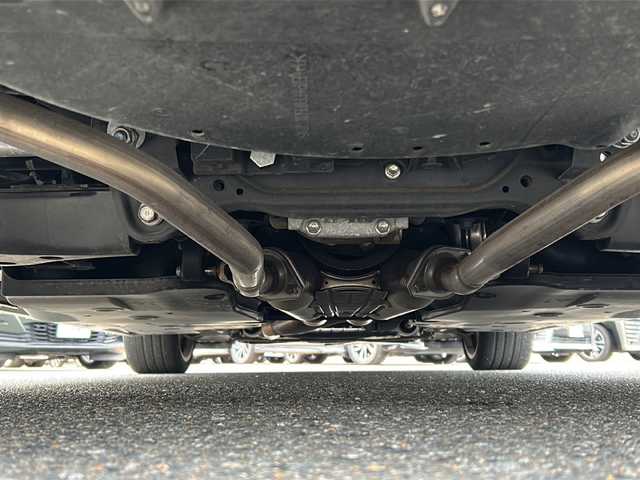 レクサス ＲＣ 300 Fスポーツ 佐賀県 2018(平30)年 7.1万km ホワイトノーヴァガラスフレーク エンジンスタートボタン/保証書/取扱説明書/記録簿/MTモード付AT/アイドリングストップ/スマートキー/スペアキー有/追従走行付クルーズコントロール/Bluetooth接続/CD/USB入力端子/ビルトインETC/バックカメラ/AUX/フルセグTV/純正ナビ/サンルーフ/電動リアゲート/純正フロアマット/前席パワーシート/前席シートヒーター/前席エアシート/ABS/横滑り防止装置/前後コーナーセンサー/LEDヘッドライト/メモリアルシート/パドルシフト/ステアリングヒーター/クリアランスソナー/PSSS/ステアリングスイッチ/革巻ステアリング