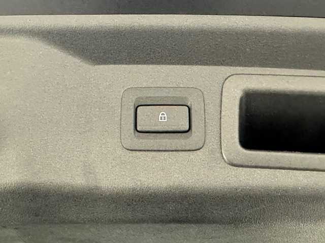 マツダ ＣＸ－６０ 25S Sパッケージ 兵庫県 2023(令5)年 1.1万km ジェットブラックマイカ 純正SDナビ(Bluetooth/USB/HDMI/フルセグ)/全方位カメラ/ワイヤレス充電/追従型クルーズコントロール/ブラインドスポットモニター/オートライト/オートマチックハイビーム/LEDヘッドライト/セーフティパッケージ/シースルーパッケージ/パドルシフト/純正18インチアルミホイール/純正フロアマット/前後ドライブレコーダー/ETC/コーナーセンサー