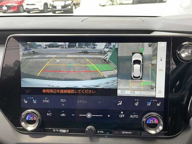 レクサス ＲＸ 350 Fスポーツ 高知県 2024(令6)年 0.5万km ホワイトノーヴァガラスフレーク 純正ディスプレイオーディオナビ機能付き/(Bluetooth/USB/HDMI/type-c/フルセグ)/ビルトインETC2.0/アラウンドビューモニター/前後ドライブレコーダー/アダプティブクルーズコントロール/サンルーフ/4WD/デジタルインナーミラー/ブラインドスポットモニター/レザーシート/パワーシート/シートヒーター/エアシート/ステアリングヒーター/リバース連動サイドミラー/オートリトラクタブルミラー/パワーバックドア/オートライト/オートマチックハイビーム/アダプティブフロントライティングシステム/LEDヘッドライト/フォグランプ/純正21インチアルミホイール/プッシュスタート/スマートキー/純正フロアマット/リアロールサンシェード/パドルシフト/横滑り防止装置/盗難防止装置/衝突被害軽減ブレーキ