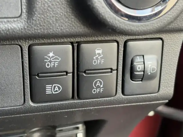 ダイハツ キャスト アクティバ X リミテッド SAⅢ 大分県 2019(令1)年 5.4万km ファイアークォーツレッドM ・ナビ(BT/CD/DVD/SD)/・バックカメラ/・フルセグテレビ/・スマートアシスト/・レーンキープアシスト/・ETC/・シートヒーター/・オートハイビーム/・リアセンサー/・スマートキー/・プッシュスタートボタン/・スペアキー